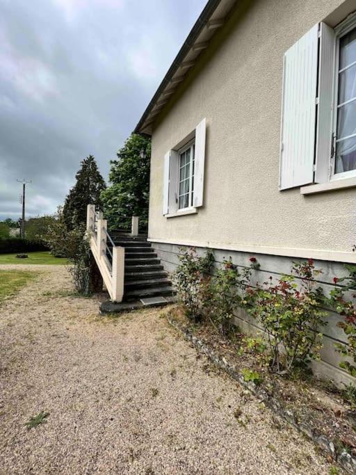 Gite De La Petite Fourmy Saint-Sulpice-les-Feuilles ภายนอก รูปภาพ